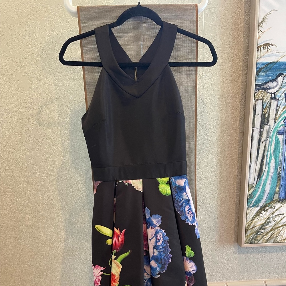 Beautiful Ted Baker size 0. Very good condition!!